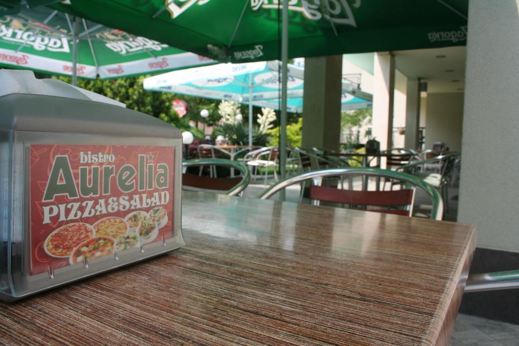 Family Hotel Aurelia 阳光海滩 外观 照片