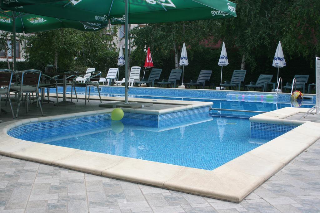 Family Hotel Aurelia 阳光海滩 外观 照片