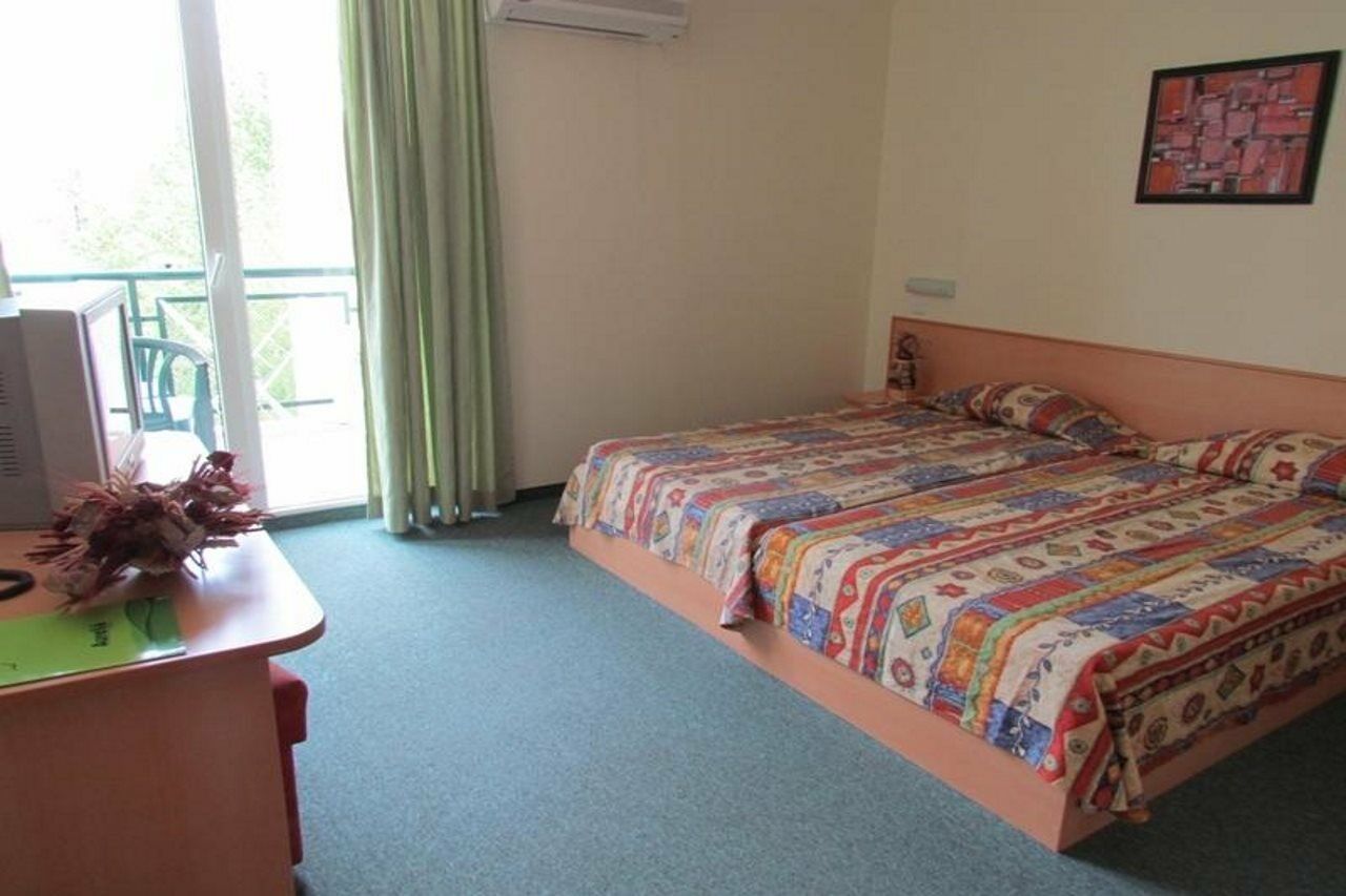 Family Hotel Aurelia 阳光海滩 外观 照片